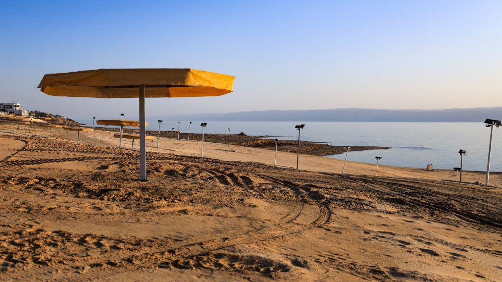 بحث إنشاء قرية سياحية تشيكية في البحر الميت