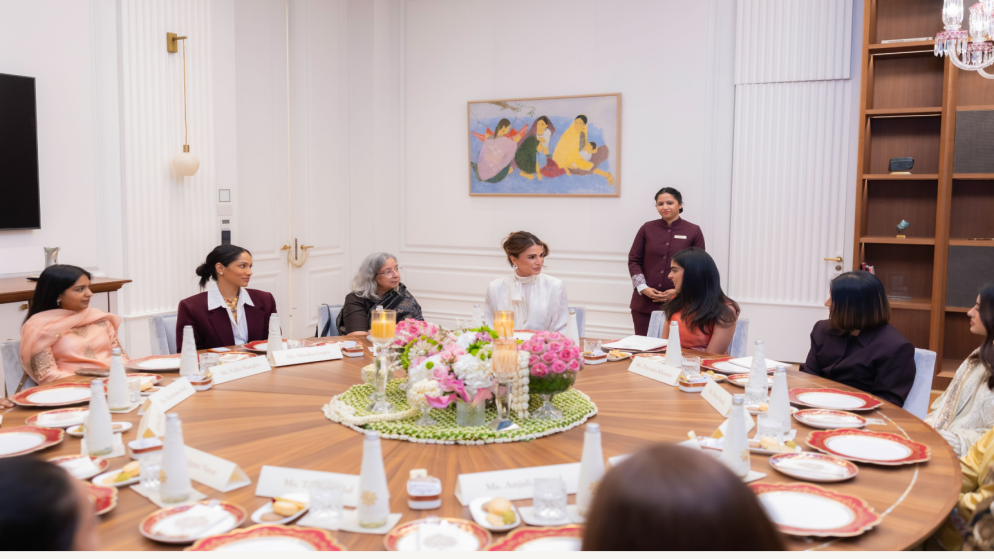 الملكة رانيا تلتقي رائدات أعمال بمركز نيتا موكيش أمباني