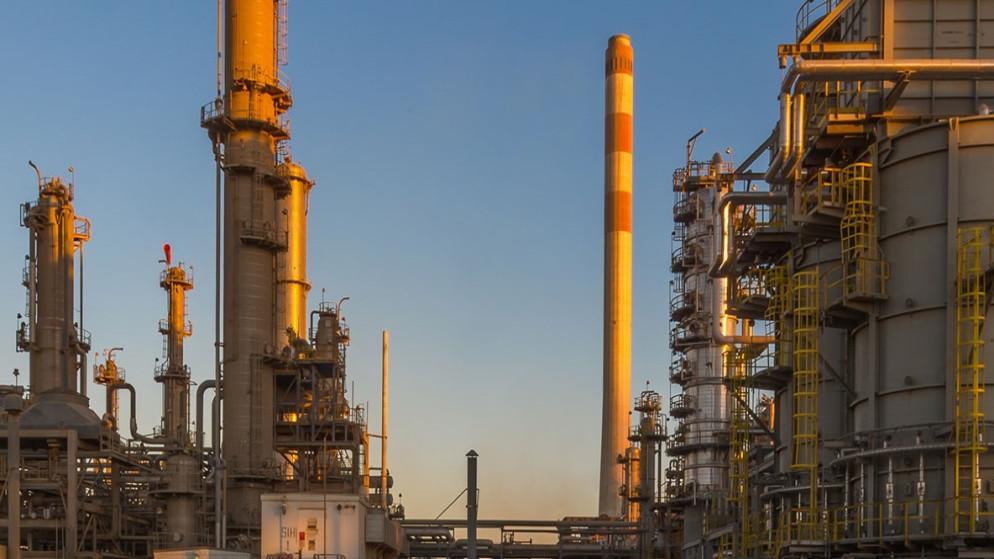 مسيّرة تسقط في مصفاة سامرف السعودية والسلطات تقيم الأضرار