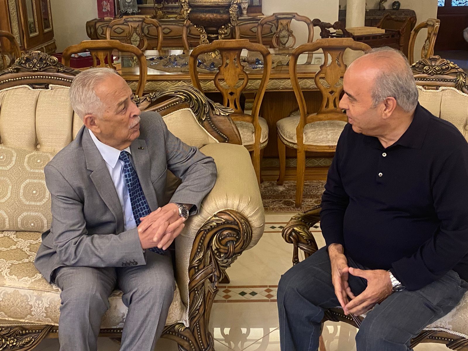 العيسوي ينقل تمنيات الشفاء العاجل للعين الكلالدة والوزير المحافظة 