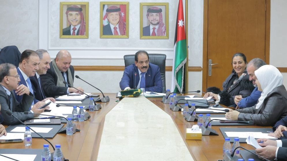 القانونية النيابية تقر مشروع قانون الكاتب العدل المعدّل