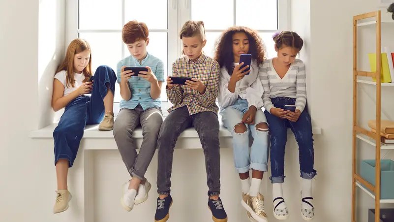 أوقع 96 إصابة ..  طالب ضحية تنمر يفجر مدرسته