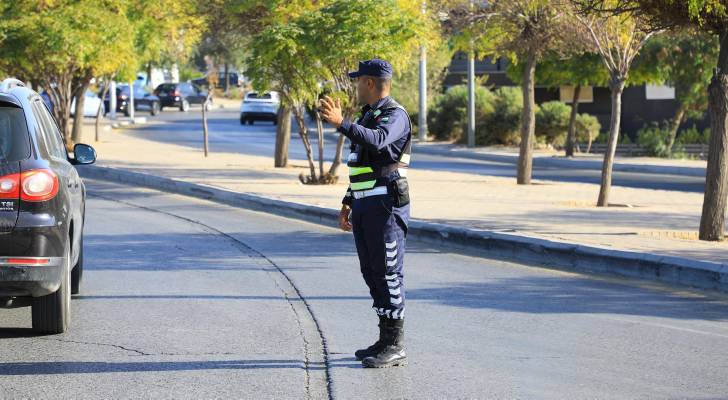ضبط مركبات ظهرت تسير بطريقة استعراضية بالعقبة