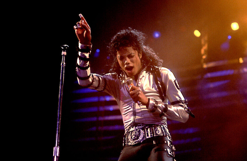 فيلم مايكل يحطم اﻷرقام القياسية في أسبوع واحد رغم هجوم النقاد