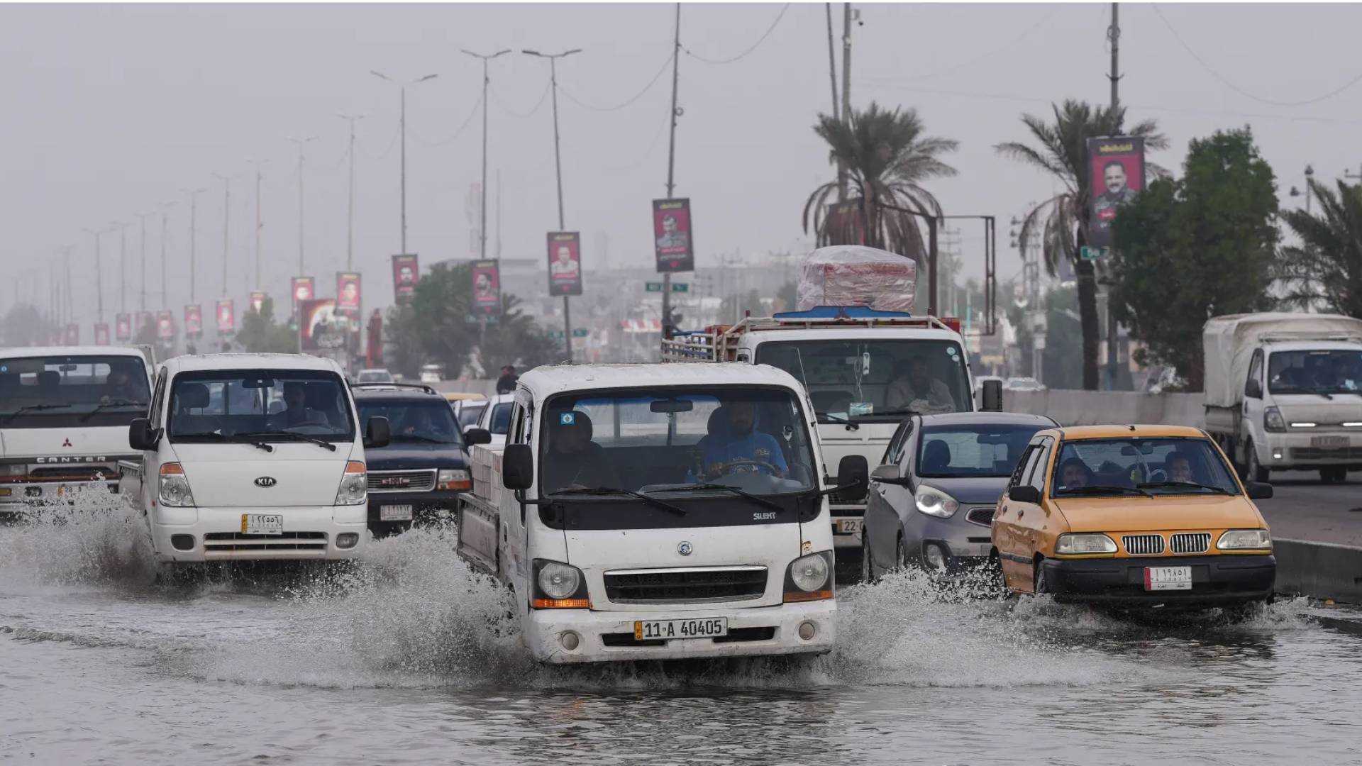 عواصف تضرب دولًا عربية وتعليق الدراسة في السعودية