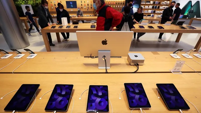 أبل تطلق أجهزة بشاشات OLED ..  جودة أعلى وسعر أغلى