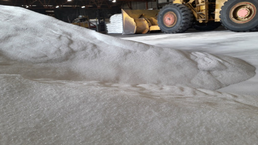  توقّع إنجاز اتفاقيتي امتياز لشركتين نقبتا عن الفوسفات بالريشة