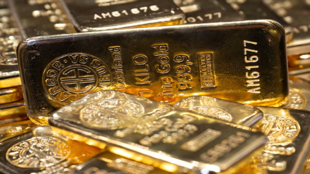 الذهب يتراجع مع صعود الدولار وتقلص توقعات خفض الفائدة