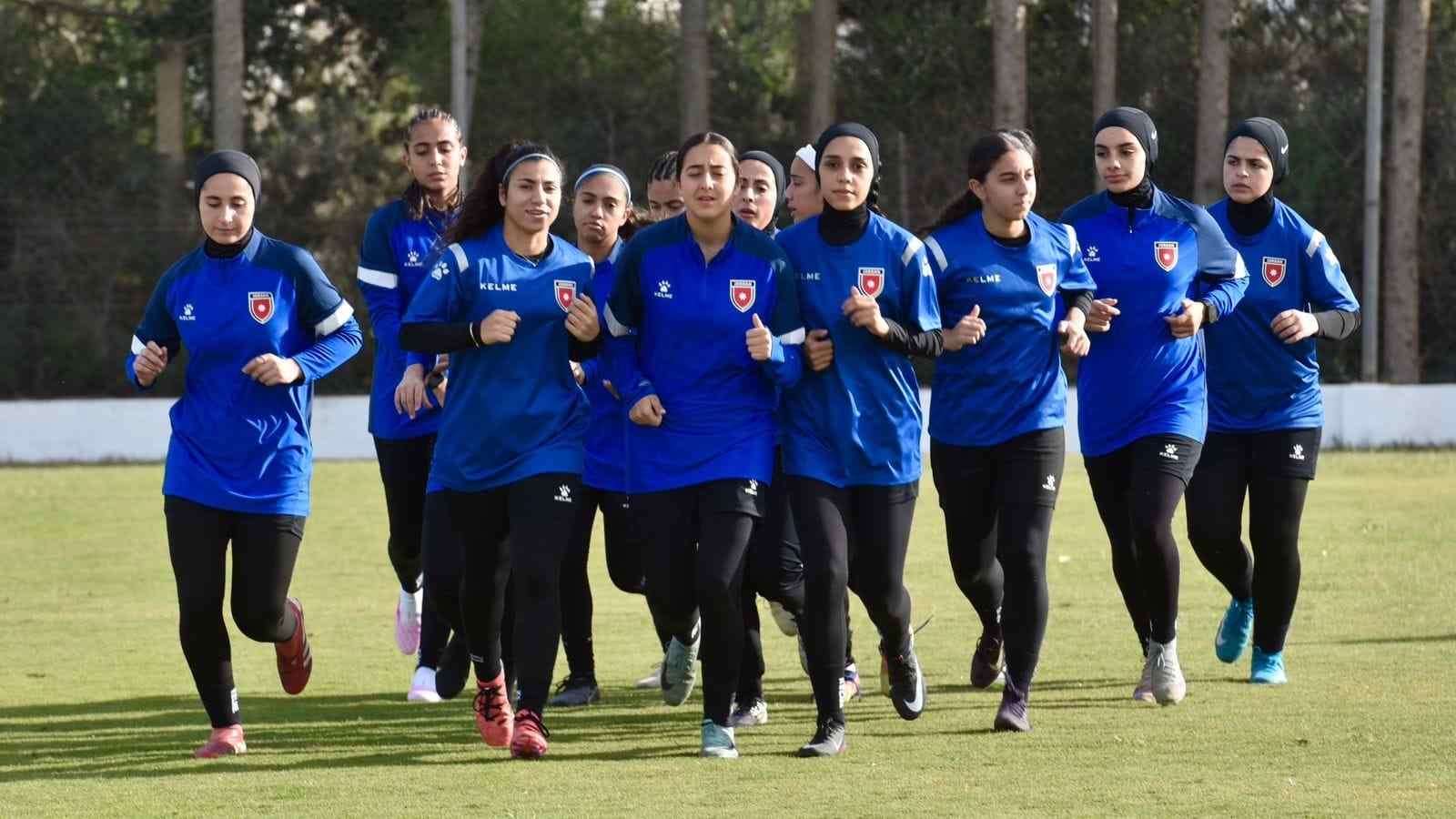 منتخب الشابات لكرة القدم يلتقي نظيره الجزائري الجمعة 