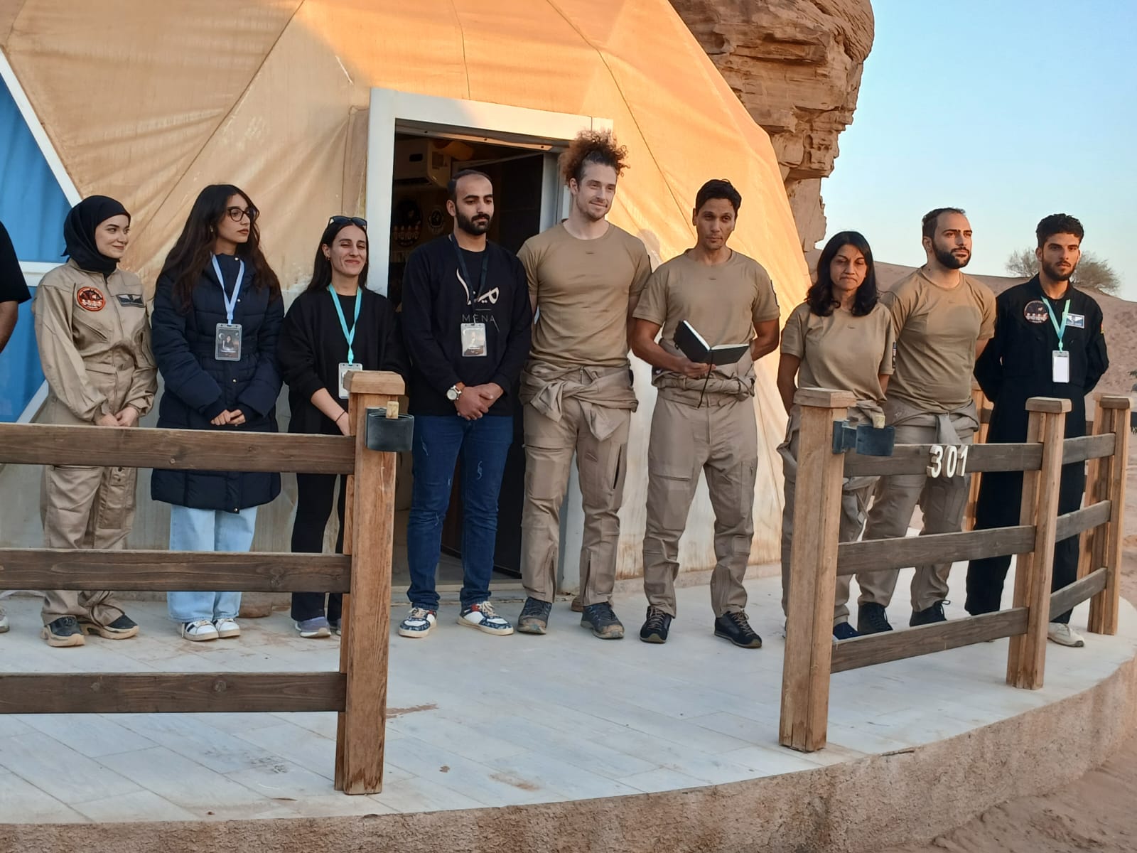 4 رواد فضاء يختتمون تجربة تناظرية في وادي رم