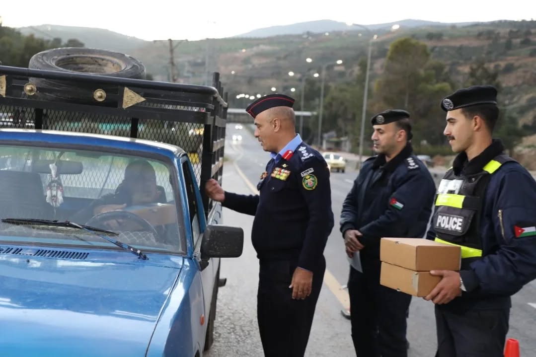 الدوريات الخارجية تواصل تنفيذ مبادرة إفطار صائم