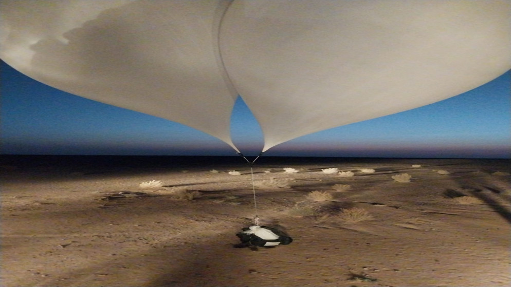 الجيش يحبط محاولة تهريب كمية من المواد المخدرة بواسطة بالونات