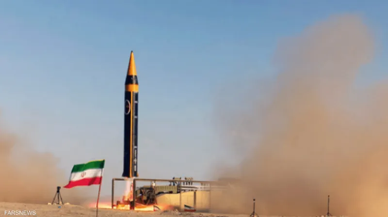 موجة صاروخية إيرانية تضرب إسرائيل فجراً وتفجيرات تهز تل أبيب والقدس