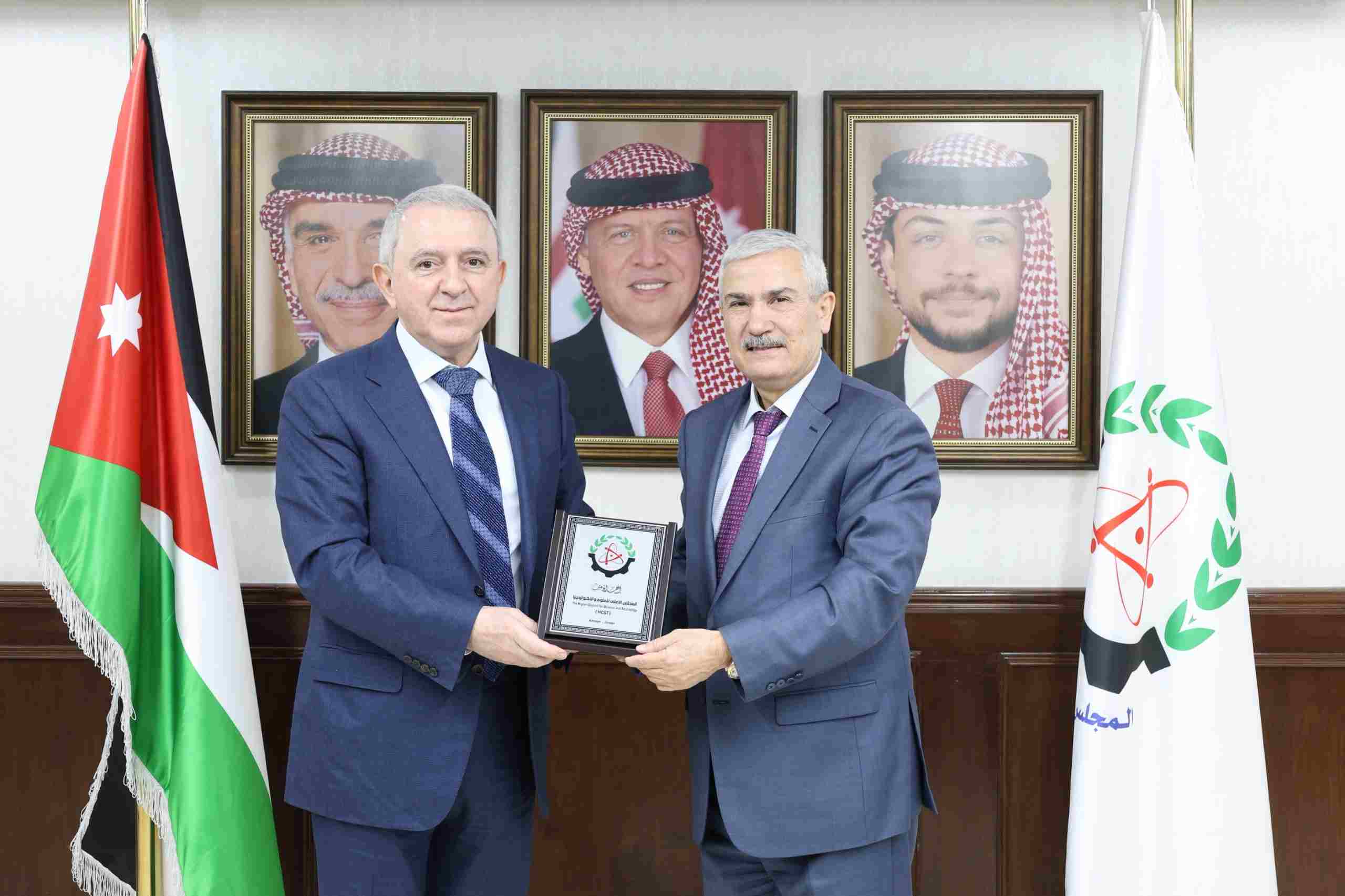 الأعلى للعلوم والتكنولوجيا يبحث تعزيز الشراكات مع أذربيجان 