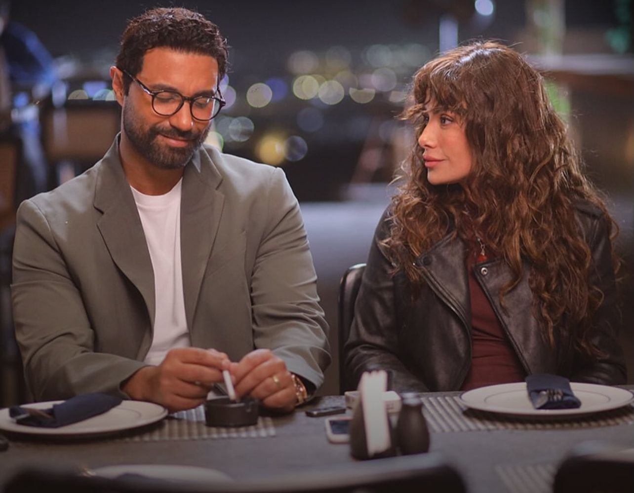 صبا مبارك تثير الجدل بصورة رومانسية مع كريم فهمي .. صور 