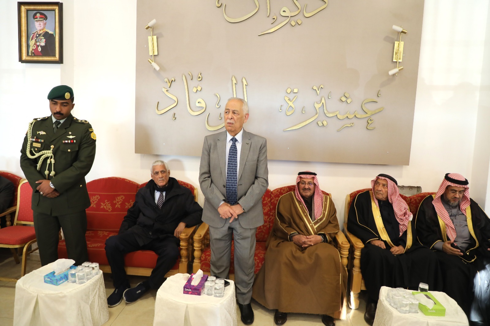 مندوبا عن الملك وولي العهد ..  العيسوي يعزي الرقاد والعمرو