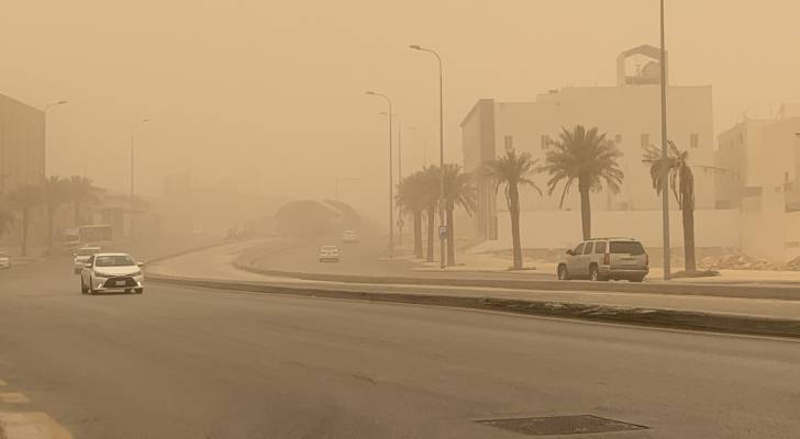 رياح نشطة وغبار ..   تحذيرات رسمية