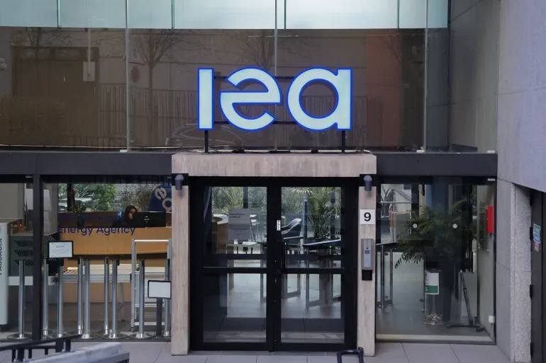 وكالة الطاقة الدولية: احتياطيات إضافية جاهزة إذا استمرت أزمة النفط
