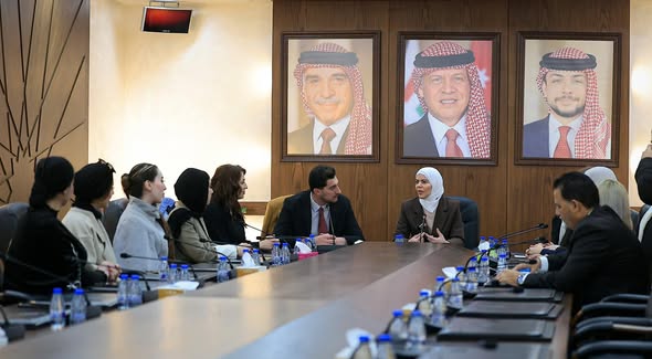 أبو غوش تلتقي ناشطات أردنيات مؤثرات