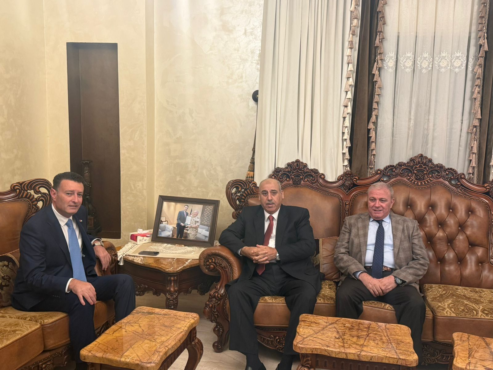 القاضي وعطية في زيارة لرئيس مجلس النواب السابق أحمد الصفدي 