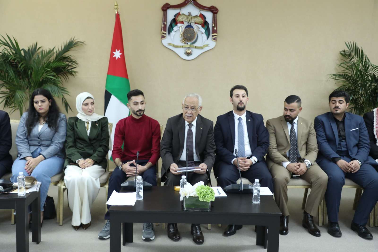 الديوان الملكي يستضيف لقاء شبابياً يجسد الثقة المتبادلة .. صور 