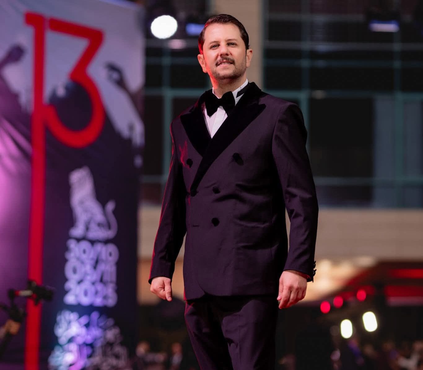 عبد القادر جريو يقود مهرجان وهران برؤية ملتزمة .. صور