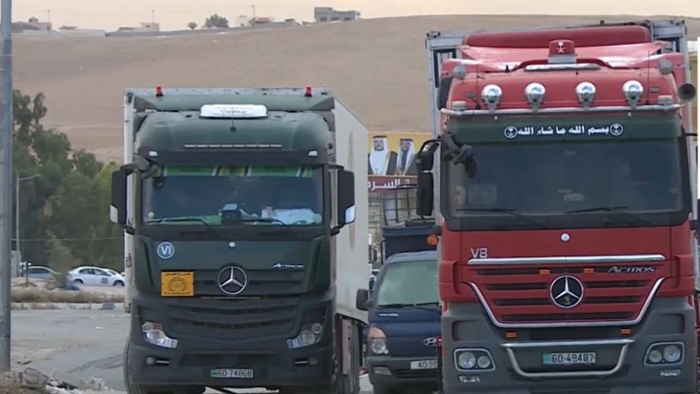 بعد اتفاق العبور ..  شاحنات أردنية تتعرض لاعتداءات محدودة في معبر نصيب