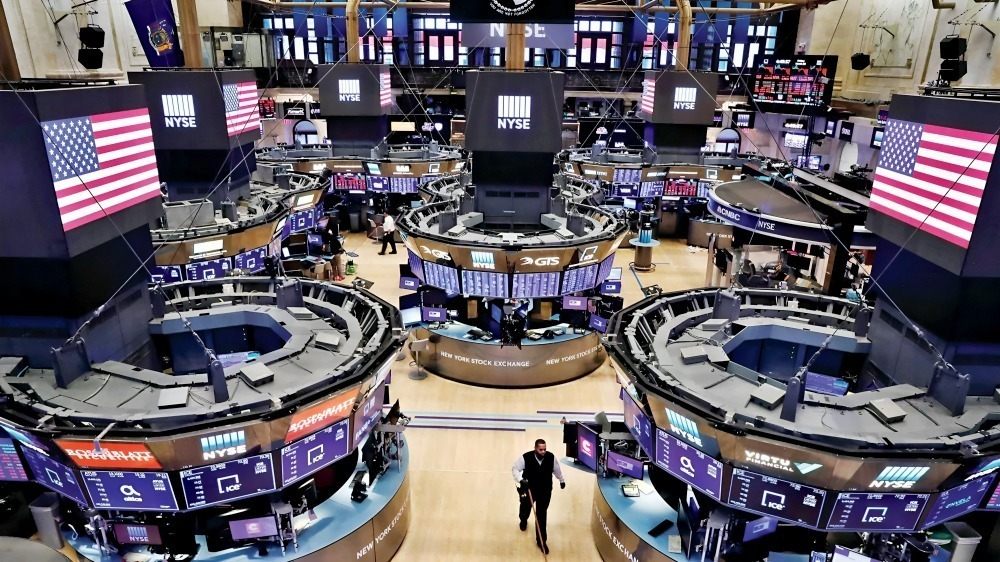 انخفاض مؤشرات الأسهم الأميركية بشكل كبير