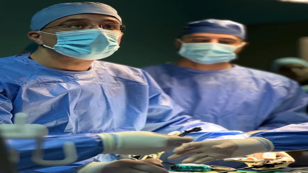 استخدام المنظار الجراحي لعلاج الأكياس الكلبية الرئوية عند الأطفال