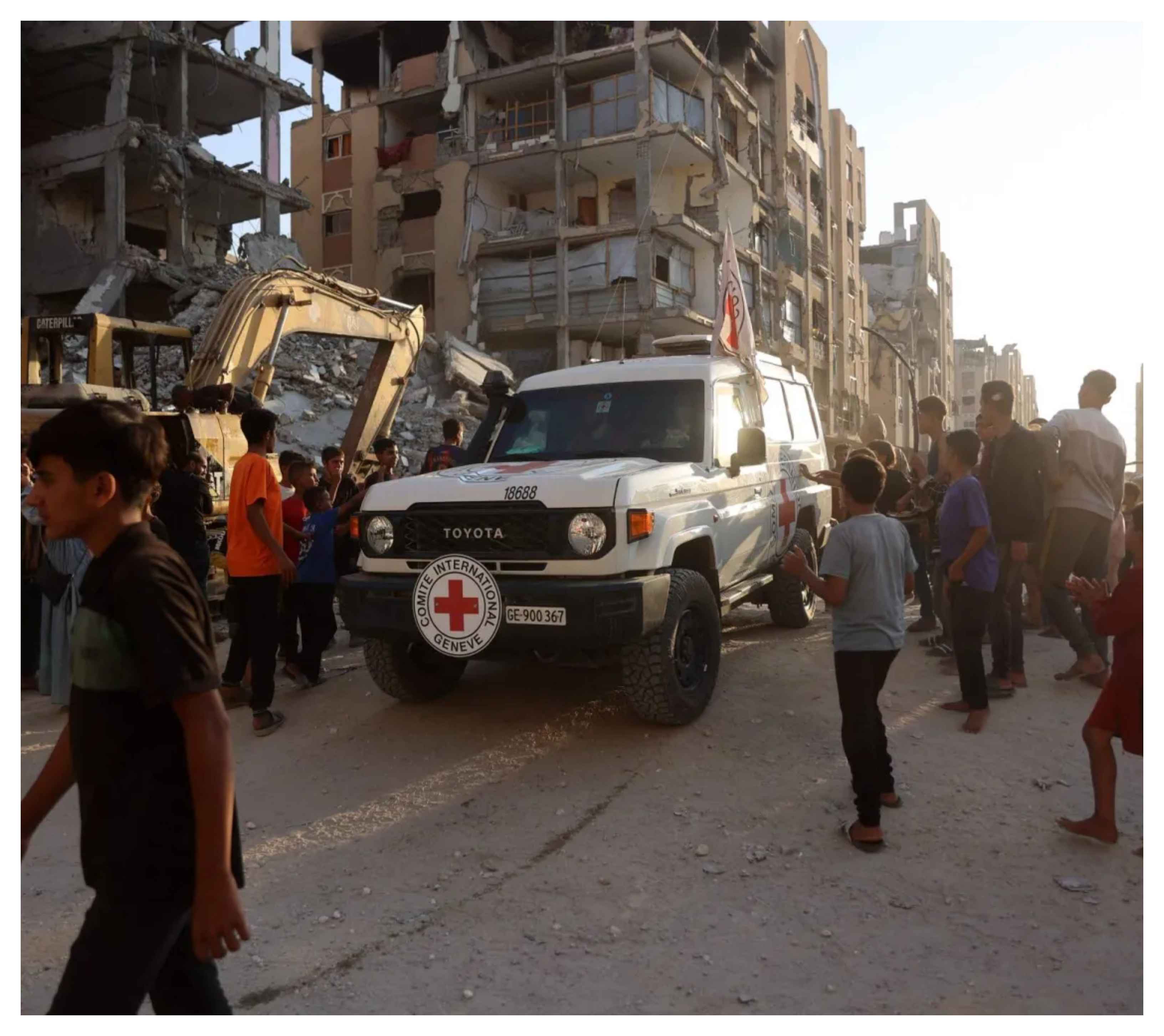 إسرائيل تسلّم جثامين 15 فلسطينيا