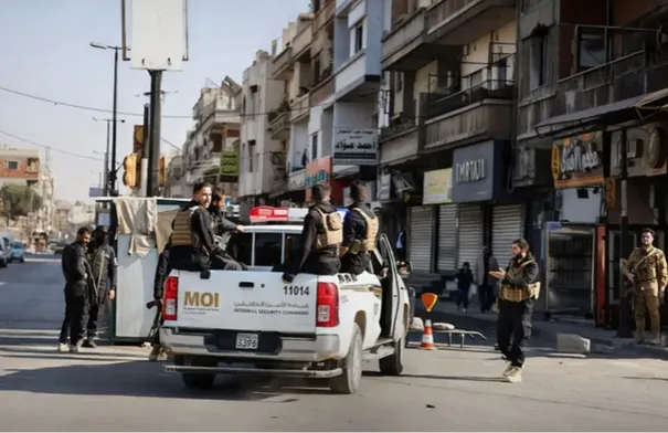 الداخلية السورية تعتقل 120 متورطًا باعتداءات حمص