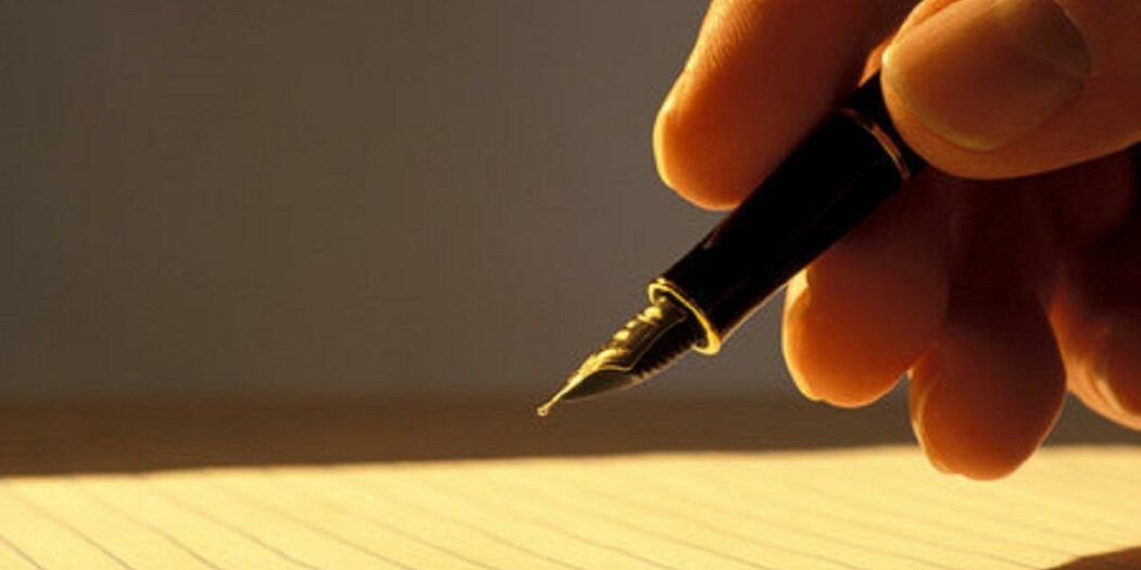 الكرسي والمسؤول من يصنع من