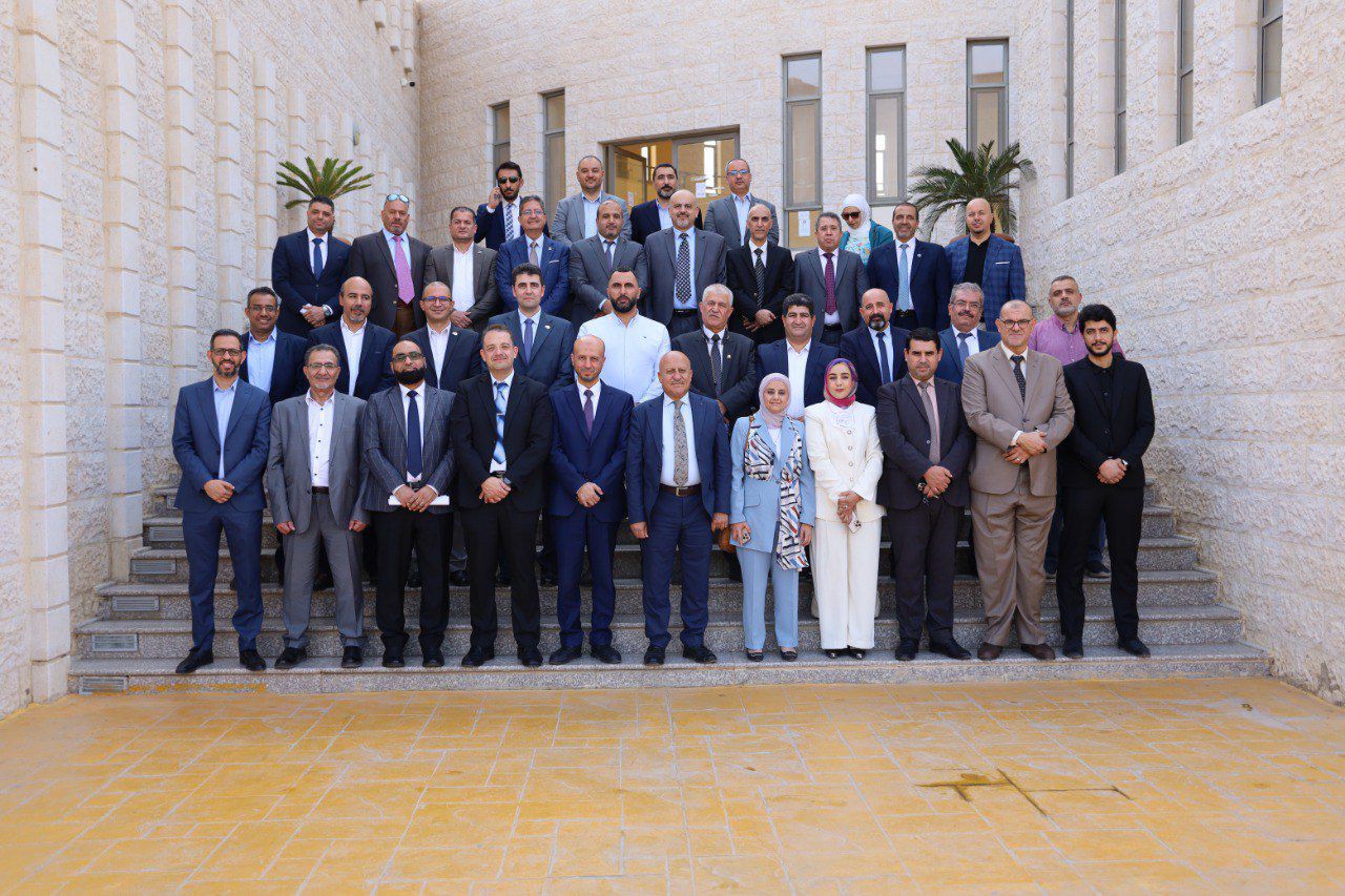  العقبة للتكنولوجيا تستضيف وفد هيئة الاعتماد وضمان الجودة خلال زيارة ميدانية 