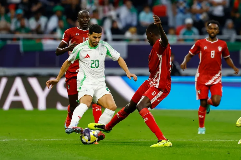 تعادل الجزائر والسودان سلبيًا (0-0) في كأس العرب 2025