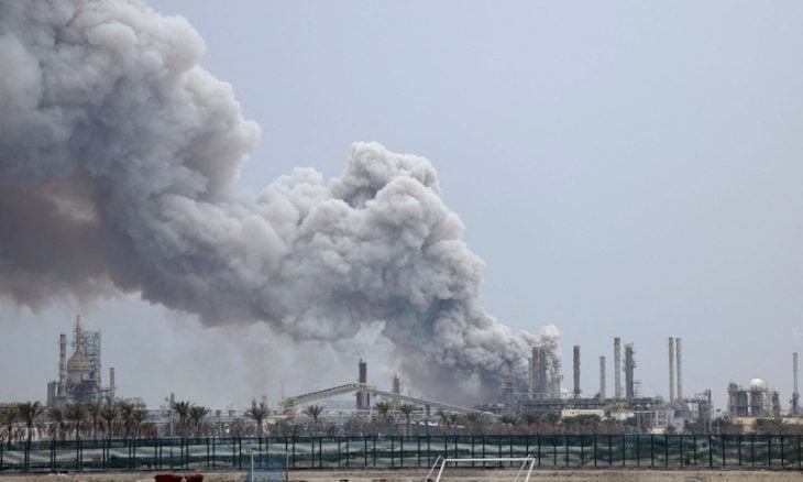 هجوم إيراني يستهدف خزانات الوقود في البحرين