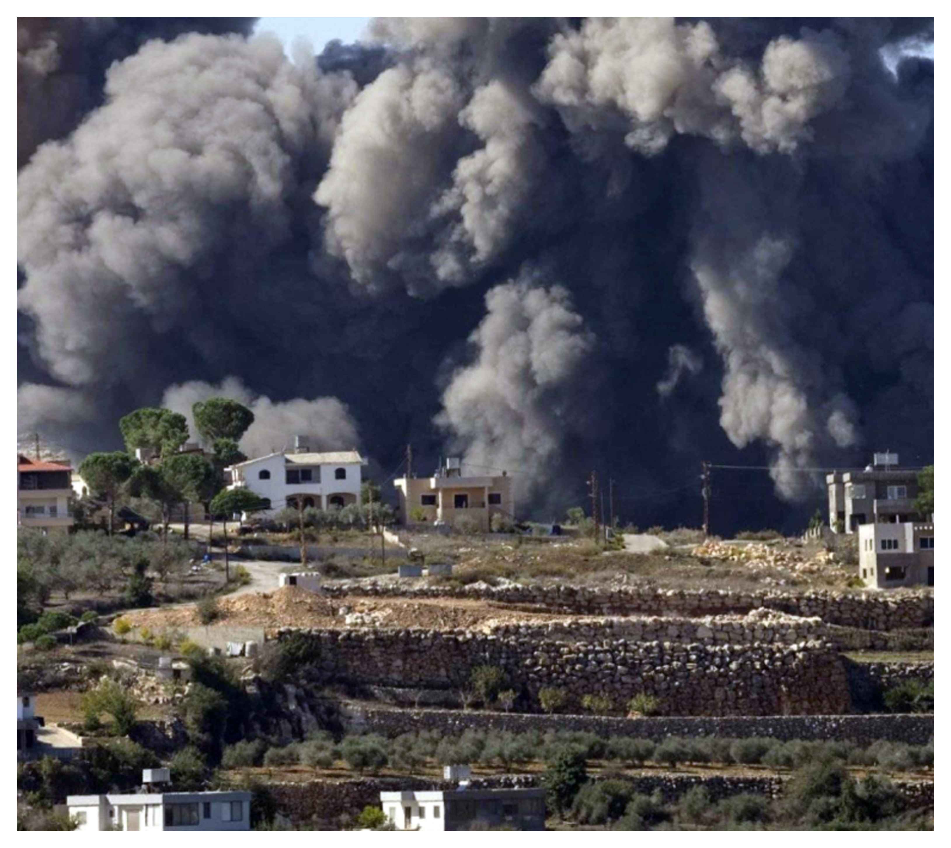 غارات إسرائيلية على جنوب لبنان تتسبب بانسداد مجرى الليطاني