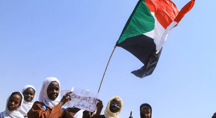 واشنطن تؤكد التزامها بحل سلمي لأزمة السودان