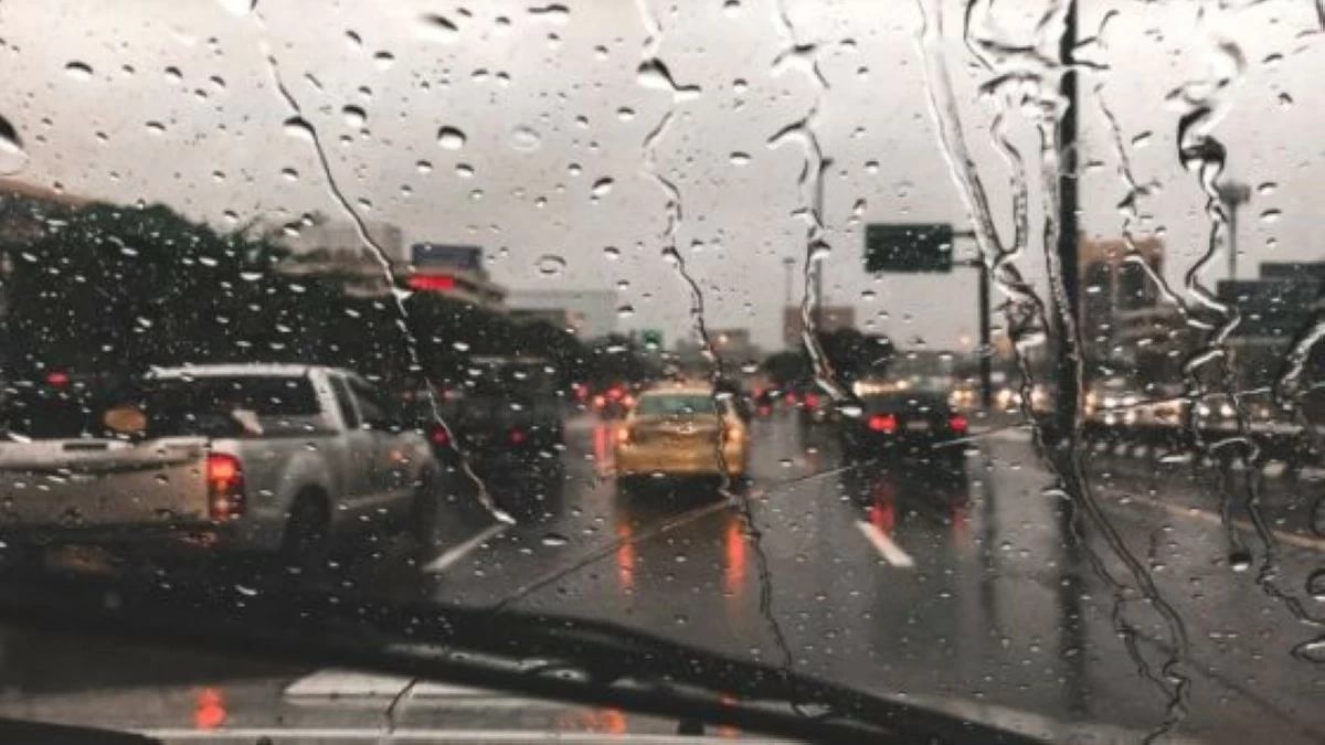 أمطار غزيرة ورعدية تهطل في عجلون والأرصاد تحذر .. فيديو 