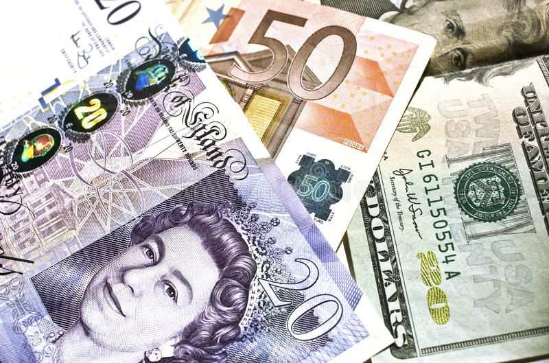 استقرار الجنيه الإسترليني امام اليورو والدولار