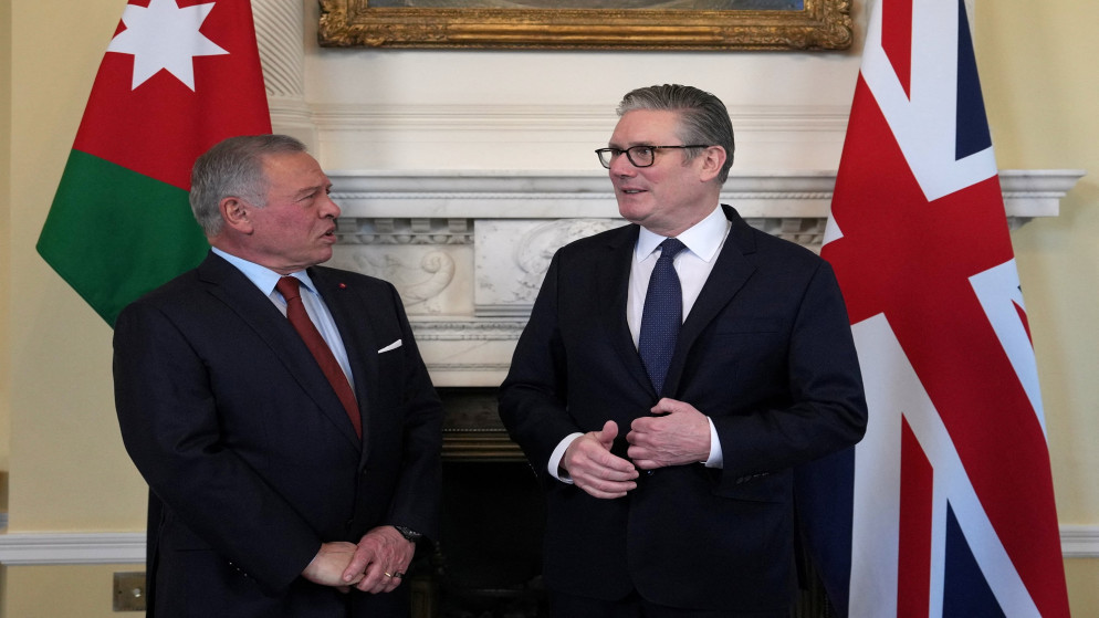 الملك لستارمر: نحذر من تداعيات الاعتداءات على أمن المنطقة