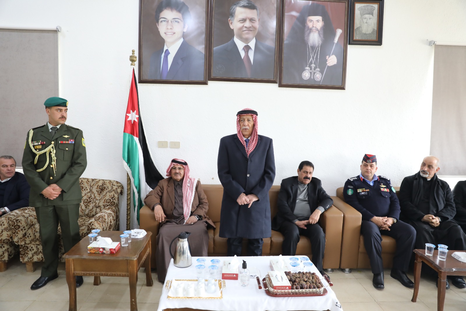 العيسوي يعزي عشيرة أبو دلبوح وآل بدر