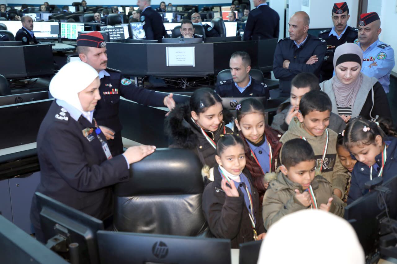 مدير الأمن يرعى تخريج دورة الصم والبكم