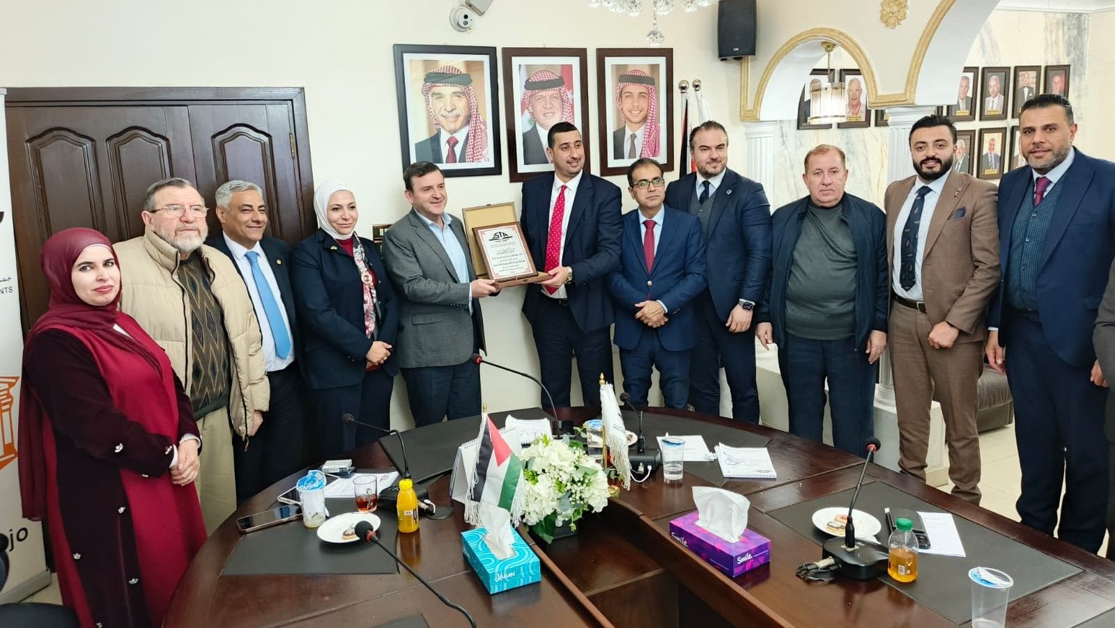 السياحة النيابية تزور جمعية وكلاء السياحة