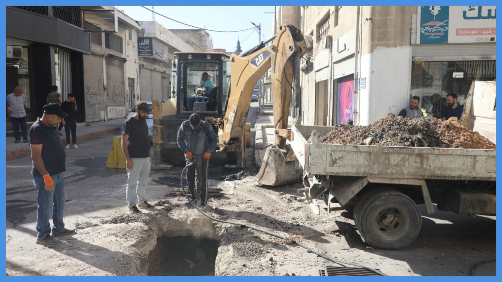 توسيع أعمال إنشاء خطوط تصريف مياه الأمطار بإربد