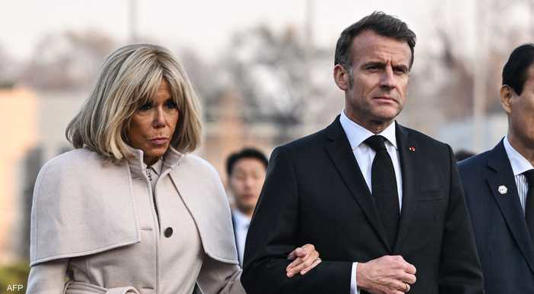 أول تعليق من ماكرون بشأن تصريحات ترامب عن ضربه من زوجته