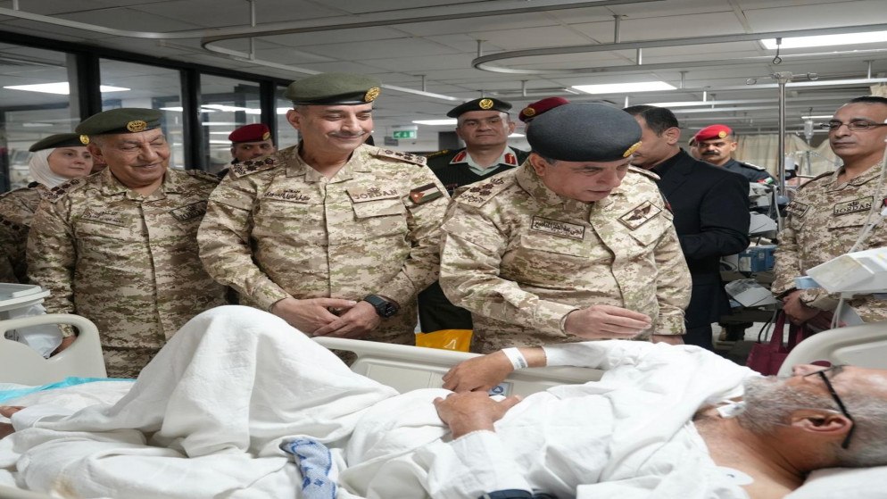 القوات المسلحة تشارك فرحة العيد وتزور المرضى من منتسبيها والمتقاعدين