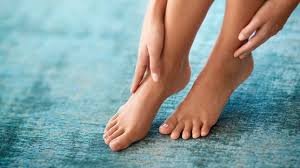 تعرف على أسباب برودة القدمين 