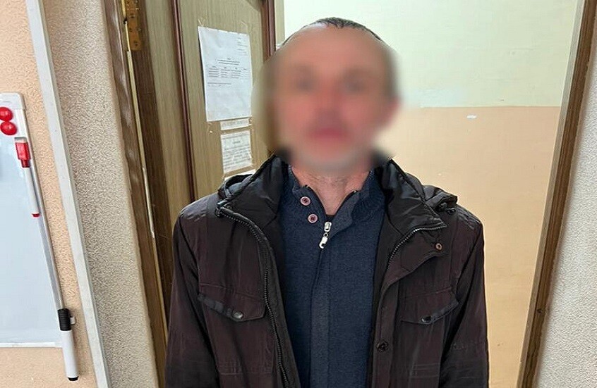  الشرطة الروسية توقف لصا نائما داخل منزل الضحية