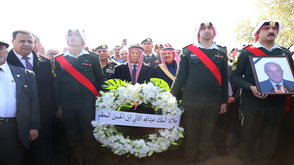 العيسوي يشارك بتشييع جثمان رئيس الوزراء الاسبق أحمد عبيدات