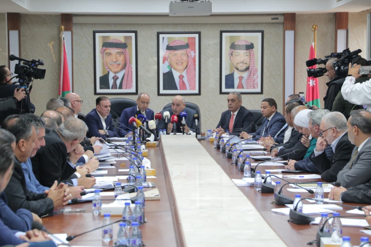 مالية النواب تناقش مع الفريق الاقتصادي موازنة 2026